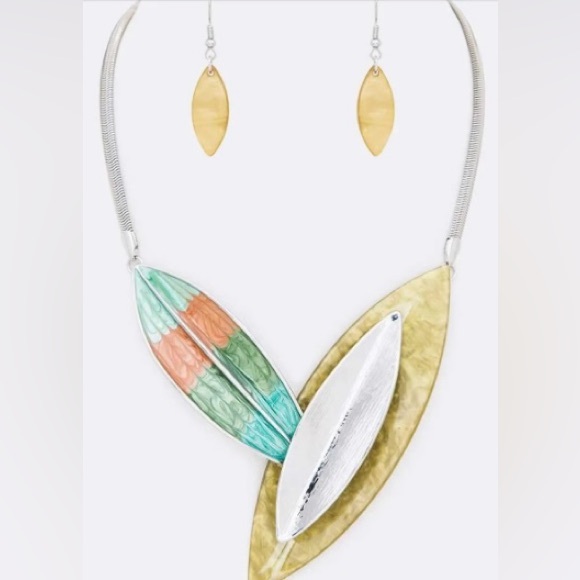 Enamel Leaf Statement Necklace And Earring Set - Picture 3 of 4